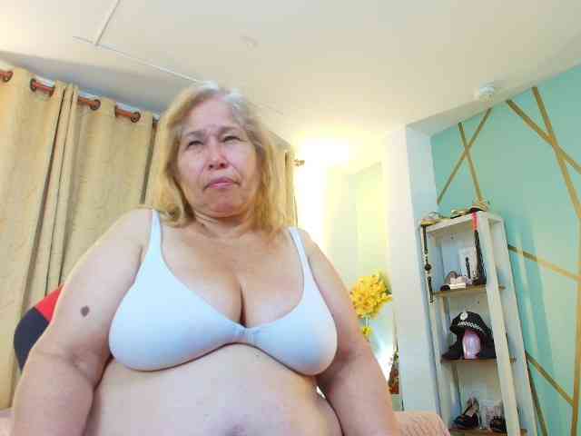 girl-amada webcam