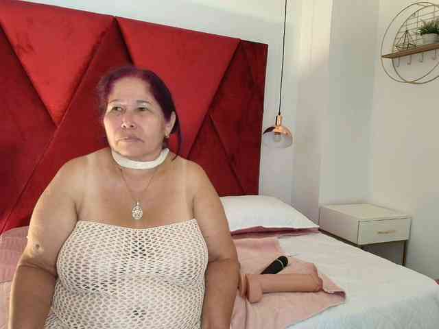 girl-amada girl-amada