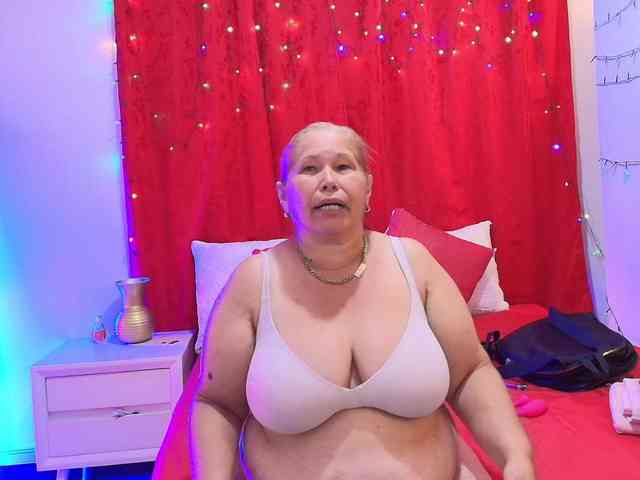 girl-amada girl-amada