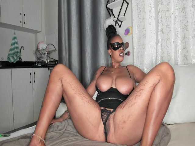 bigboobsh's BongaCams show and profile