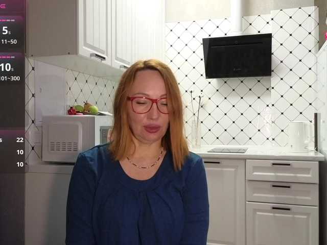 Pink-Lips's BongaCams show and profile