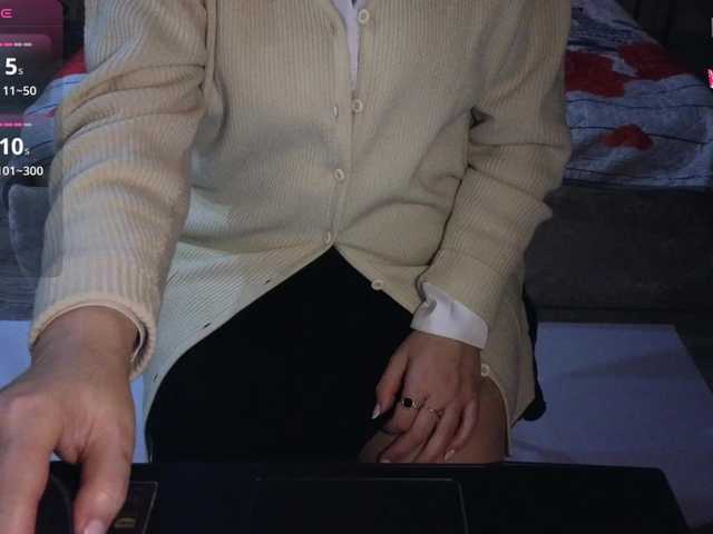 Pink-Lips's BongaCams show and profile