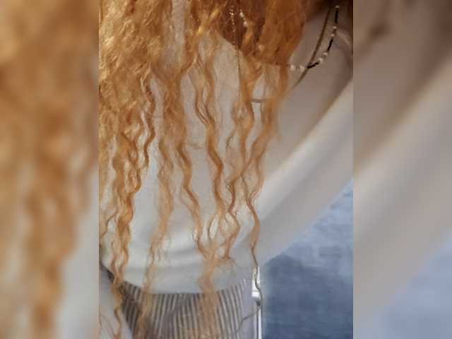 Pink-Lips — welcome to my chat!  camera 101tokens .hig ibro 88 tokens show tits in oill  @total  @sofar  @remain 