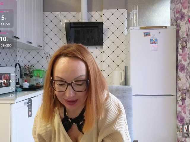 Pink-Lips's BongaCams show and profile