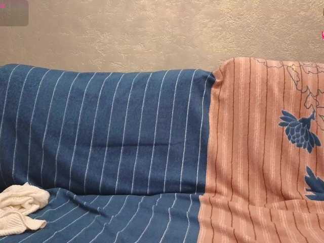 Pink-Lips's BongaCams show and profile