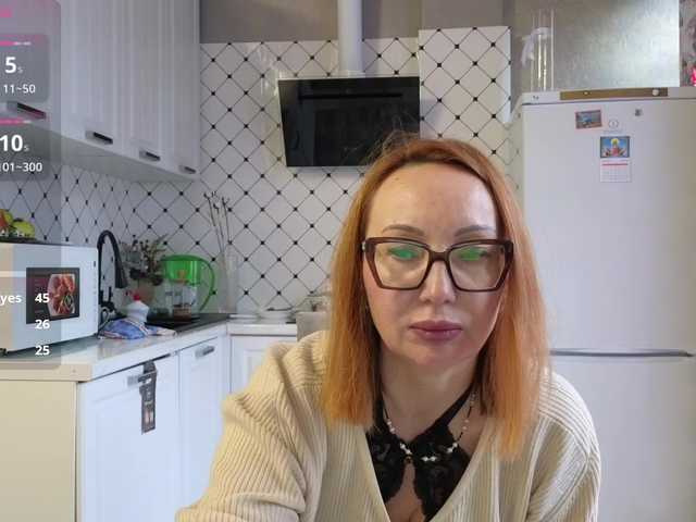 Pink-Lips's BongaCams show and profile