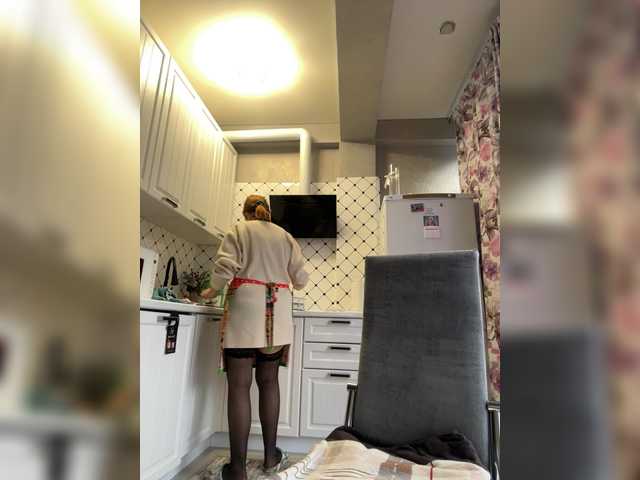 Pink-Lips's BongaCams show and profile