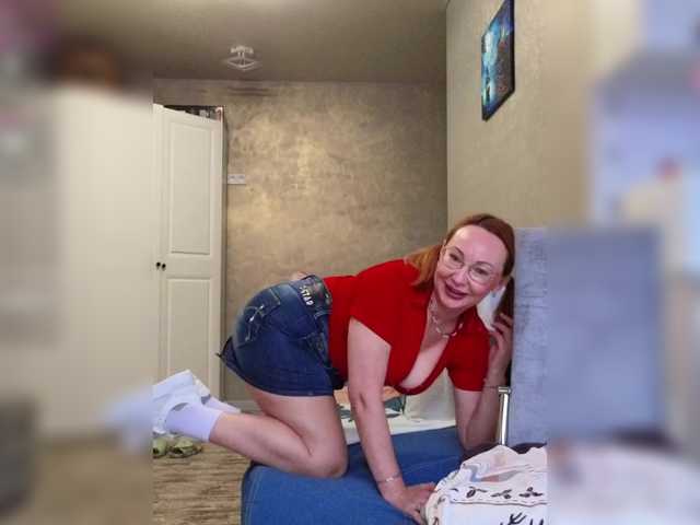 Pink-Lips's BongaCams show and profile