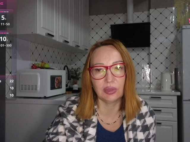 Pink-Lips's BongaCams show and profile