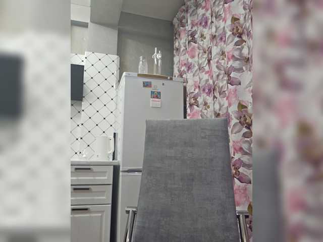 Pink-Lips's BongaCams show and profile