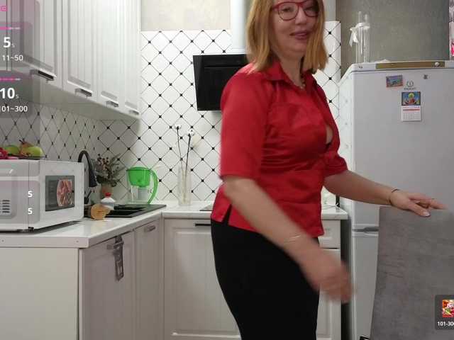 Pink-Lips's BongaCams show and profile