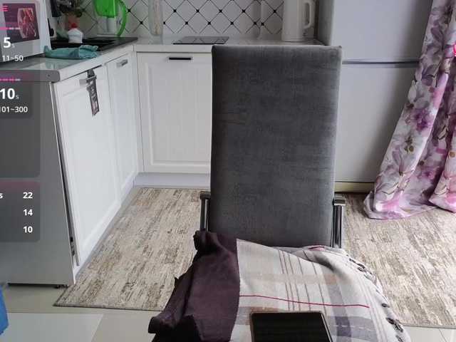 Pink-Lips's BongaCams show and profile