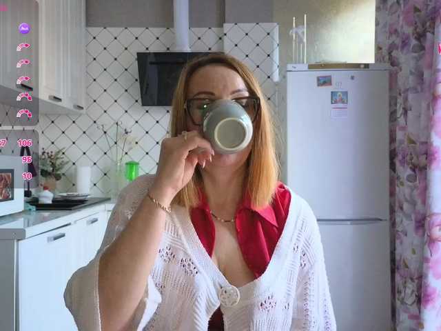 Pink-Lips's BongaCams show and profile