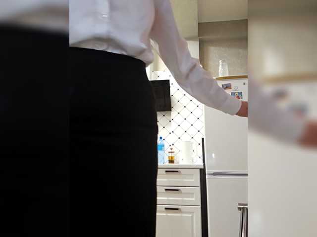 Pink-Lips's BongaCams show and profile