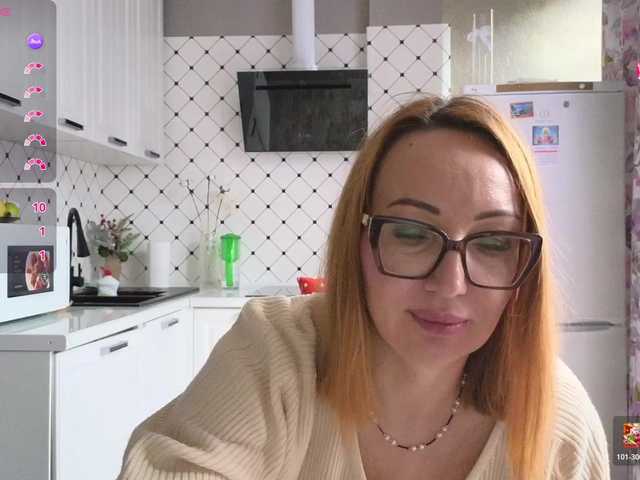 Pink-Lips's BongaCams show and profile