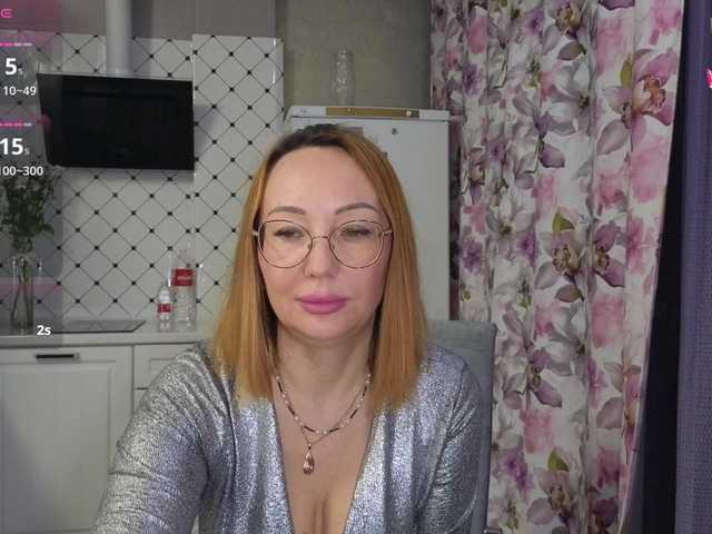 Pink-Lips's BongaCams show and profile