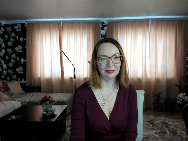  Pink-Lips chat room