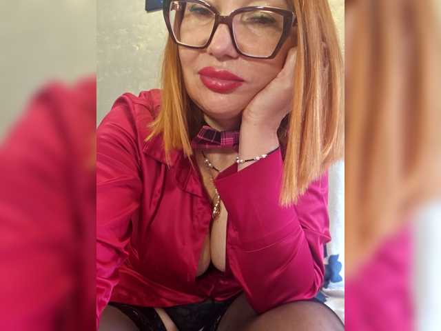 Pink-Lips's BongaCams show and profile