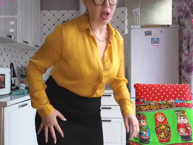 Pink-Lips's BongaCams show and profile