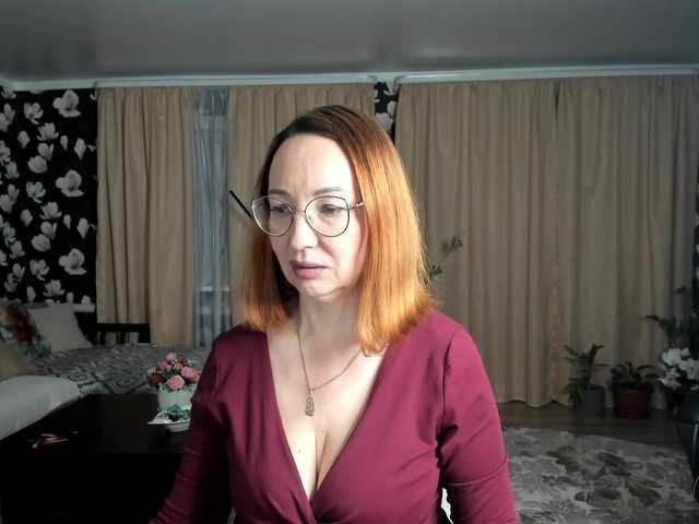  Pink-Lips chat room