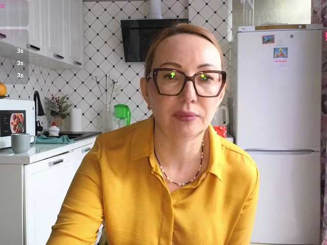 Pink-Lips's BongaCams show and profile