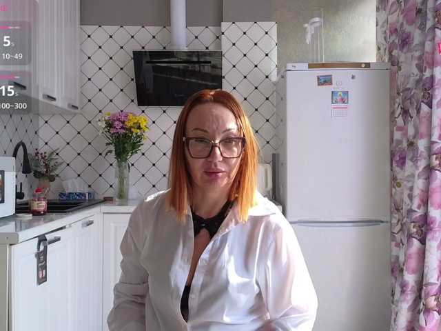 Pink-Lips's BongaCams show and profile