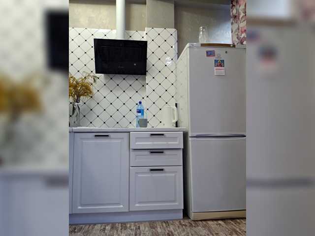 Pink-Lips's BongaCams show and profile