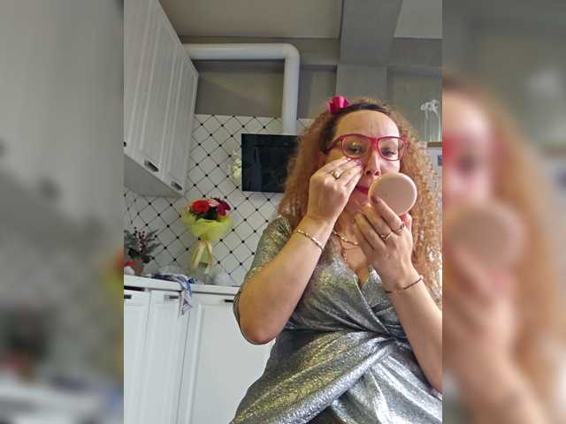 Pink-Lips's BongaCams show and profile