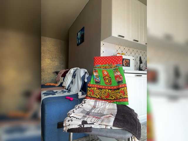 Pink-Lips's BongaCams show and profile