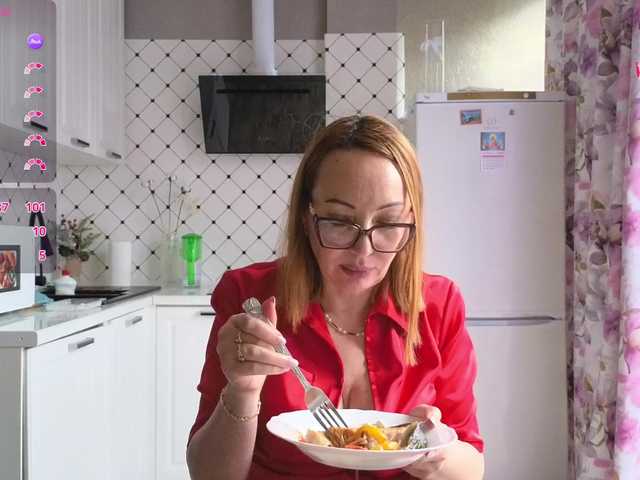 Pink-Lips's BongaCams show and profile