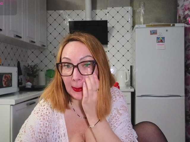 Pink-Lips's BongaCams show and profile