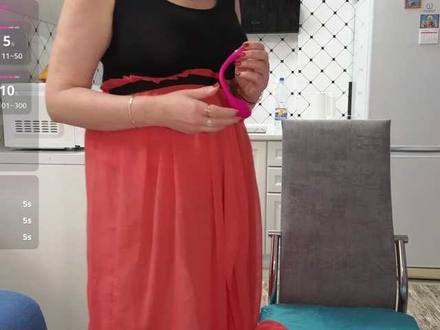 Pink-Lips's BongaCams show and profile