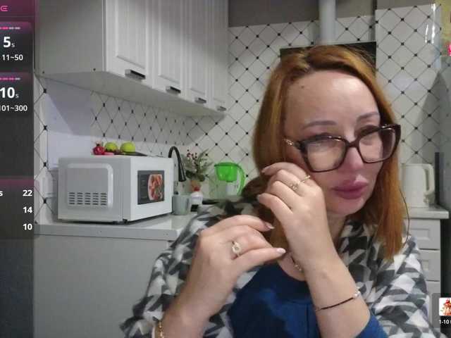 Pink-Lips's BongaCams show and profile