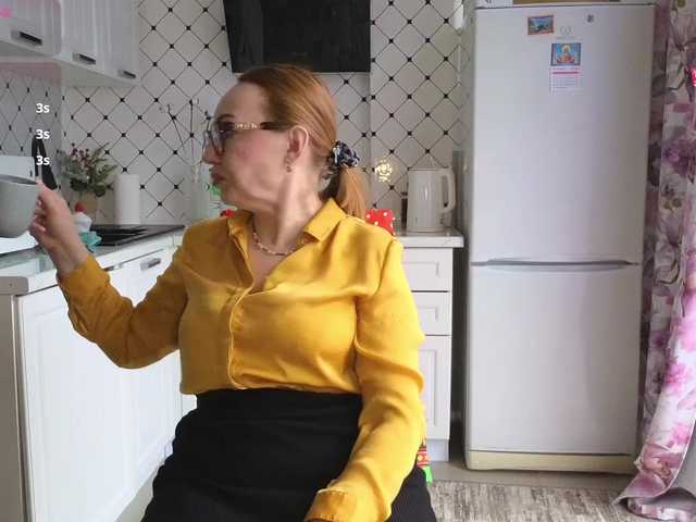 Pink-Lips's BongaCams show and profile