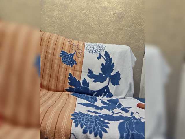 Pink-Lips's BongaCams show and profile