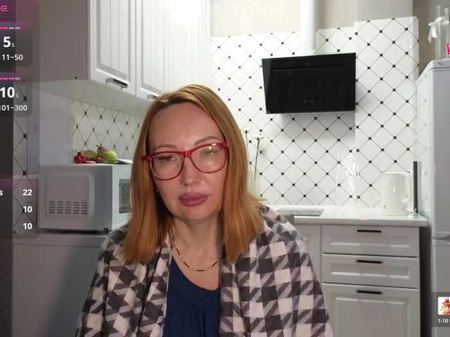 Pink-Lips's BongaCams show and profile