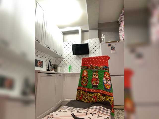 Pink-Lips's BongaCams show and profile