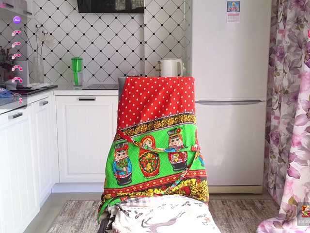 Pink-Lips's BongaCams show and profile