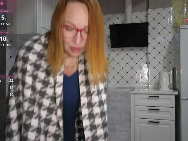 Pink-Lips's BongaCams show and profile