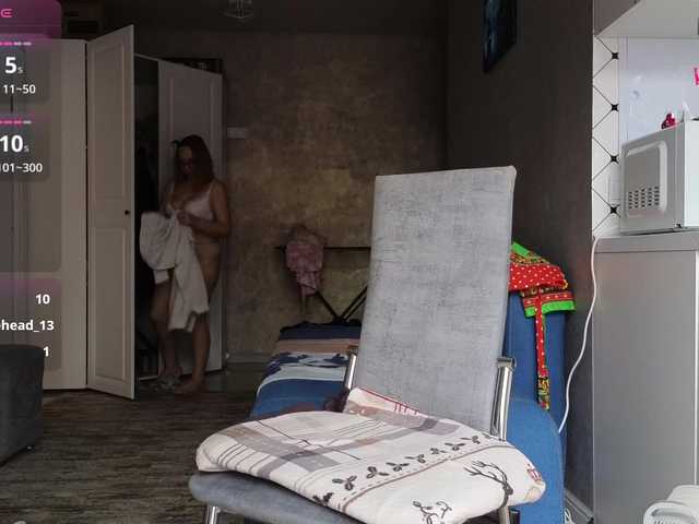 Pink-Lips's BongaCams show and profile