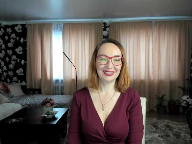  Pink-Lips chat room
