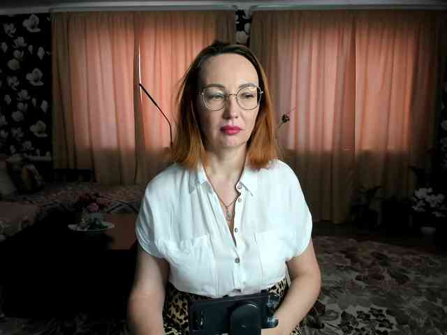 Pink-Lips Live Webcam on BongaCams