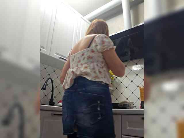 Pink-Lips Live Webcam on BongaCams