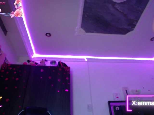 emma-hoot1's BongaCams show and profile