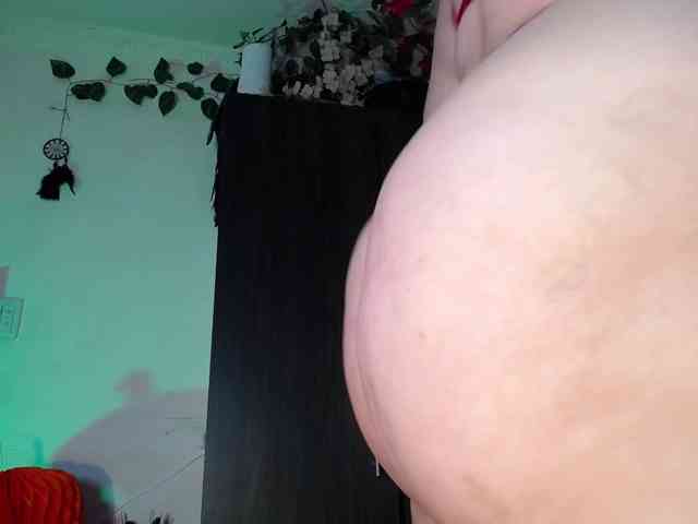 emma-hoot1 webcam