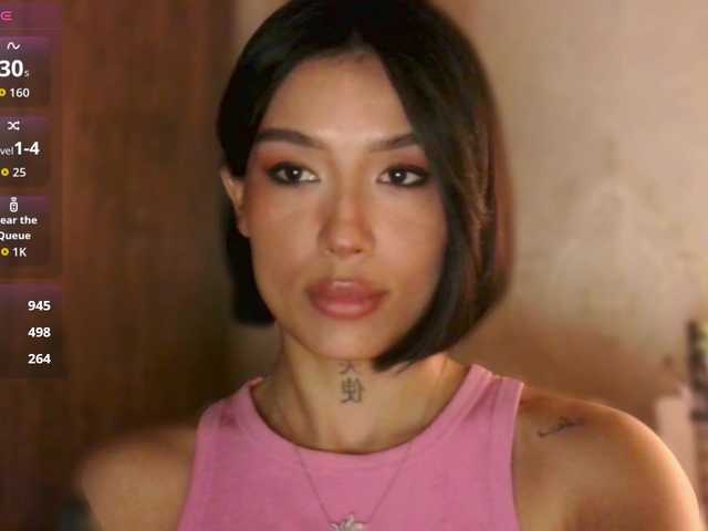 JulieTurner's BongaCams show and profile