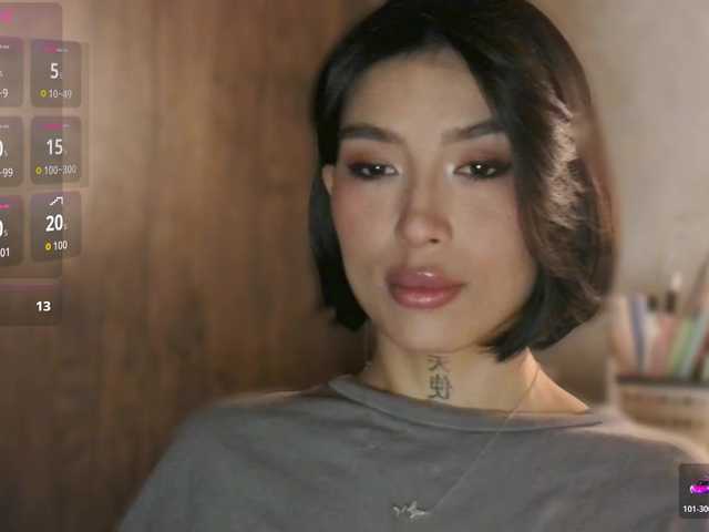 JulieTurner's BongaCams show and profile