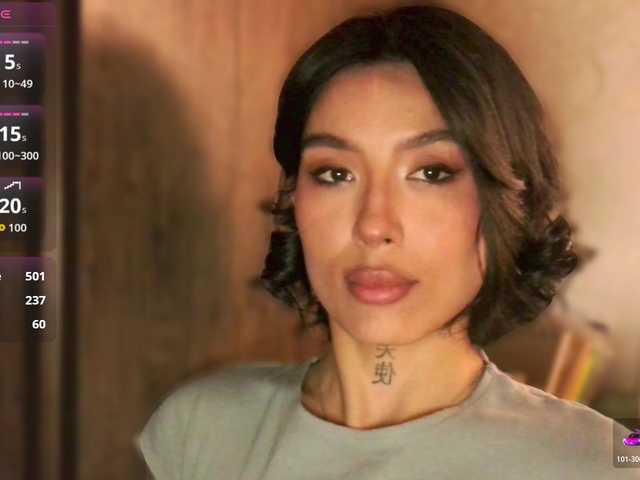 JulieTurner's BongaCams show and profile