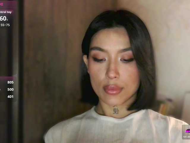 JulieTurner's BongaCams show and profile