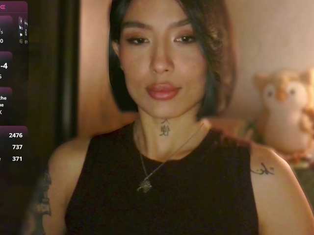 JulieTurner's BongaCams show and profile